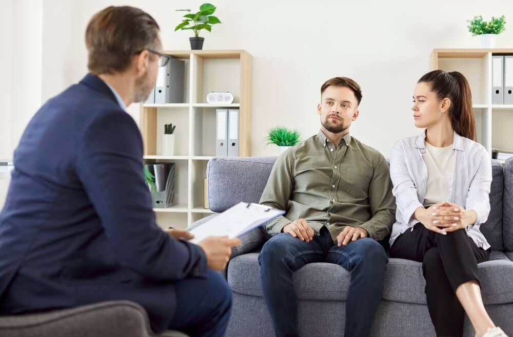 Mental health support resources for people receiving counseling and emotional support